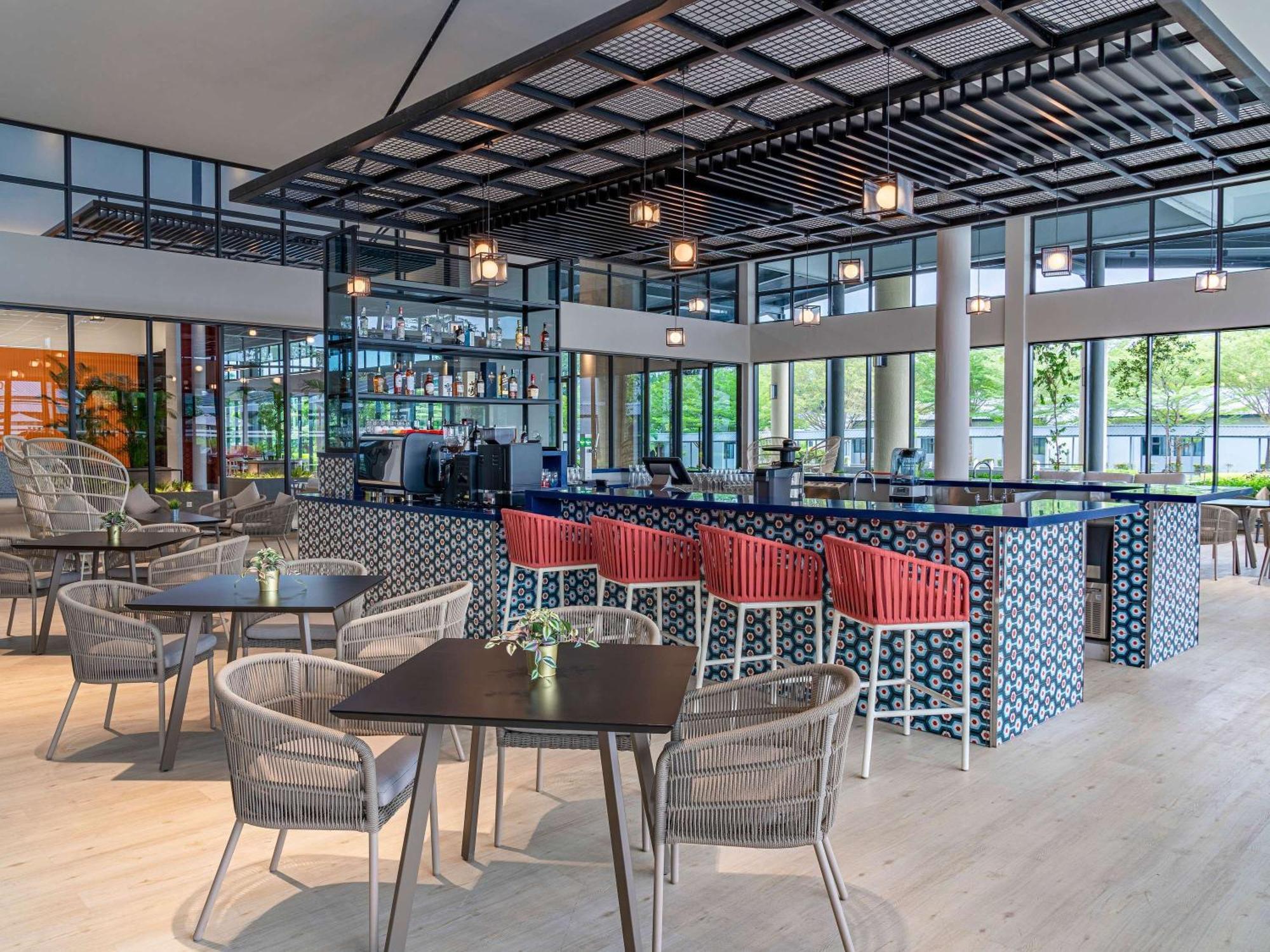 Ibis Styles Sepang Klia Hotel Exterior photo